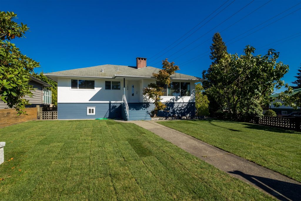 1604 Grand Boulevard