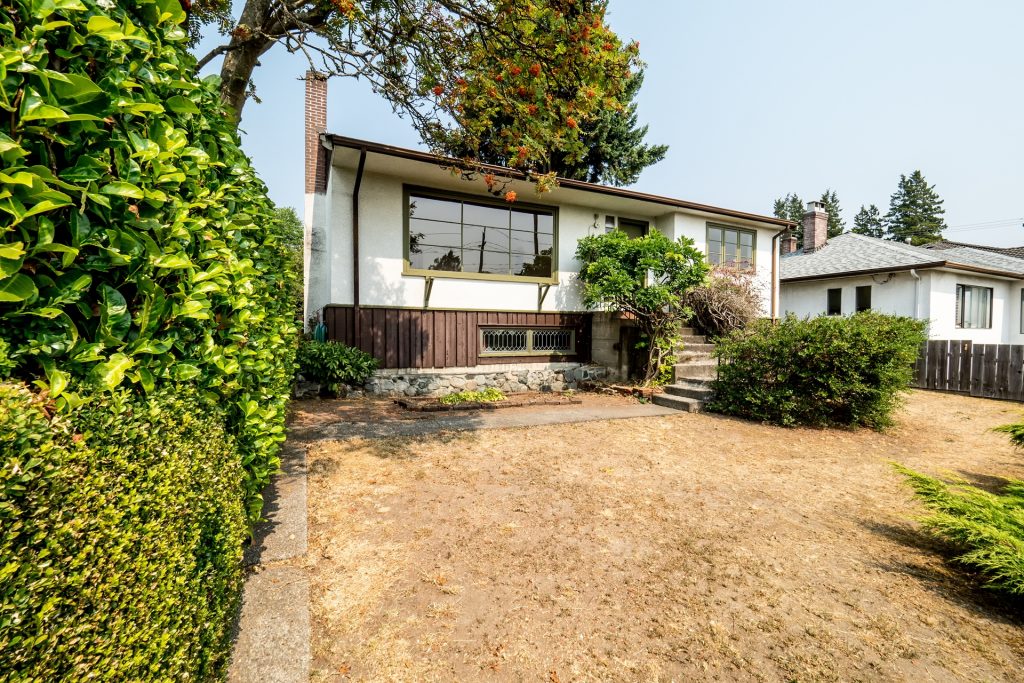 748 East 4th Street North Vancouver