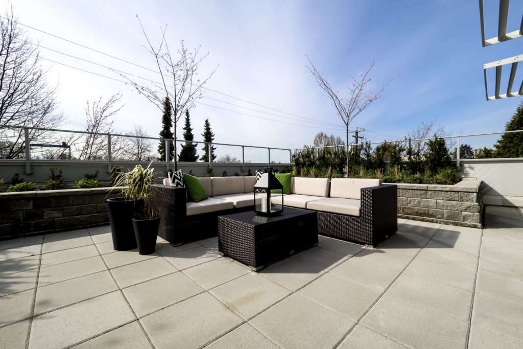 207 1061 Marine Drive, North Vancouver