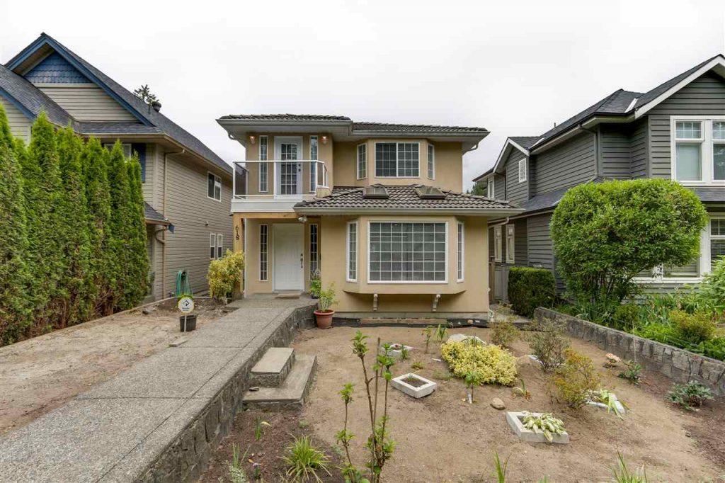 618 E 21st Street North Vancouver
