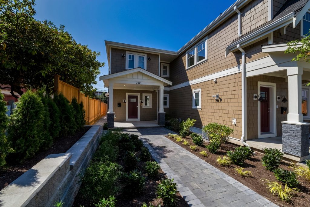319 W 14Th Street, North Vancouver