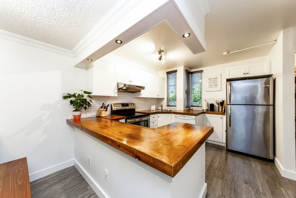 4 1535 St. Georges Avenue, North Vancouver