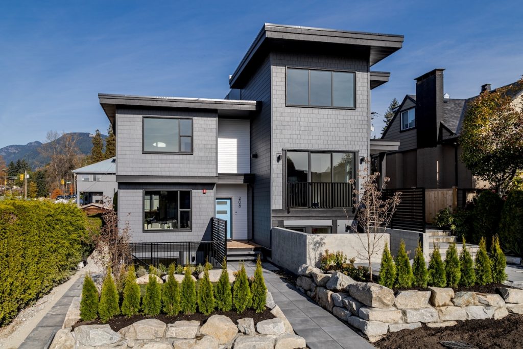 208 E 22nd Street, North Vancouver