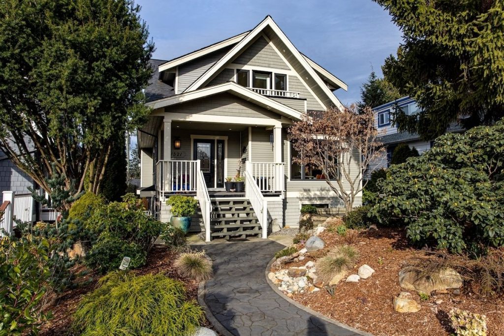 1521 Ridgeway Avenue, North Vancouver