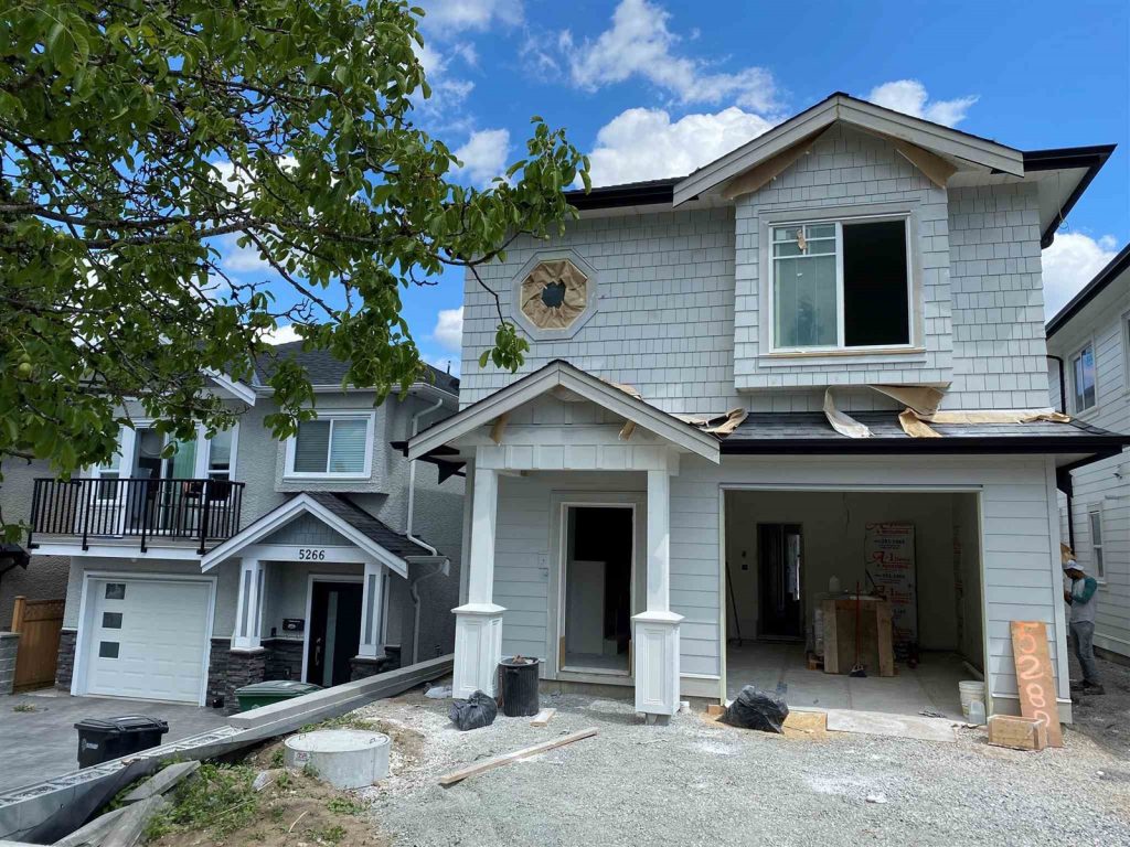 5298 Barker Ave, Burnaby