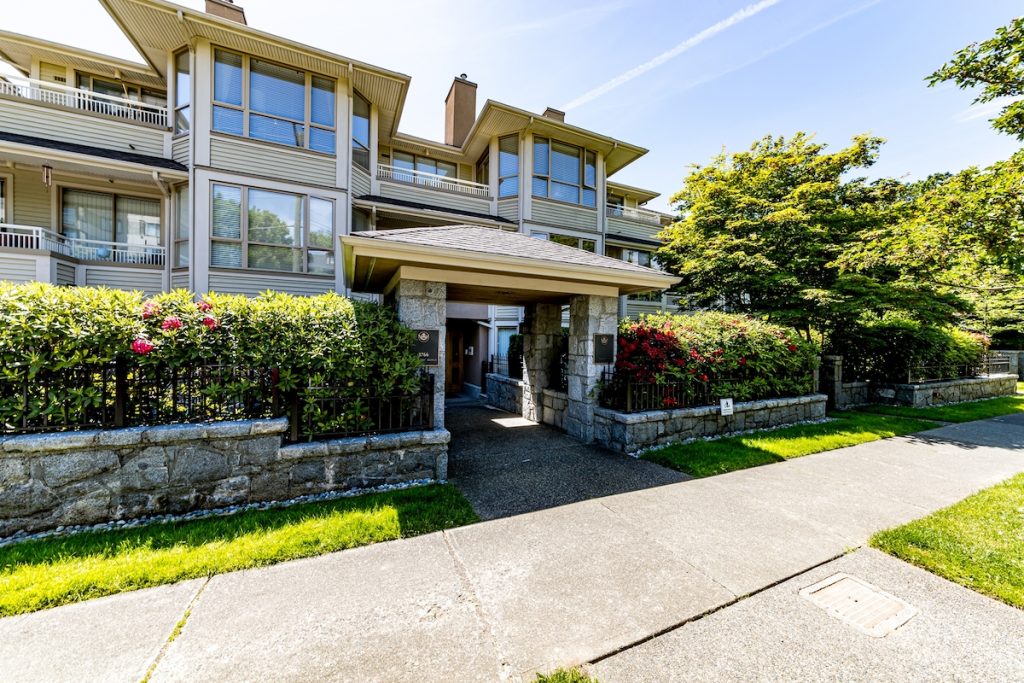 208- 3766 W 7th Ave, Vancouver