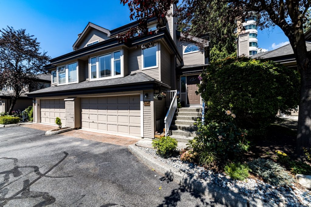 3666 Garibaldi Dr, North Vancouver