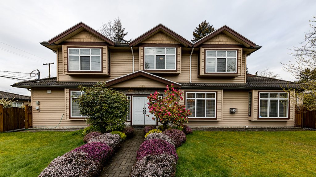 1945 St Andrews Avenue, North Vancouver