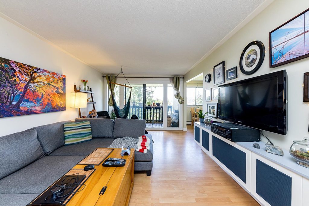 16 1811 Purcell Way, North Vancouver