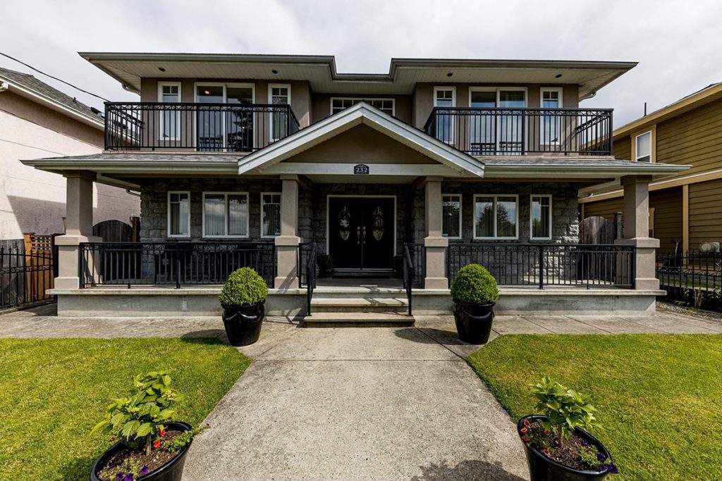 232 W 24th Street, North Vancouver