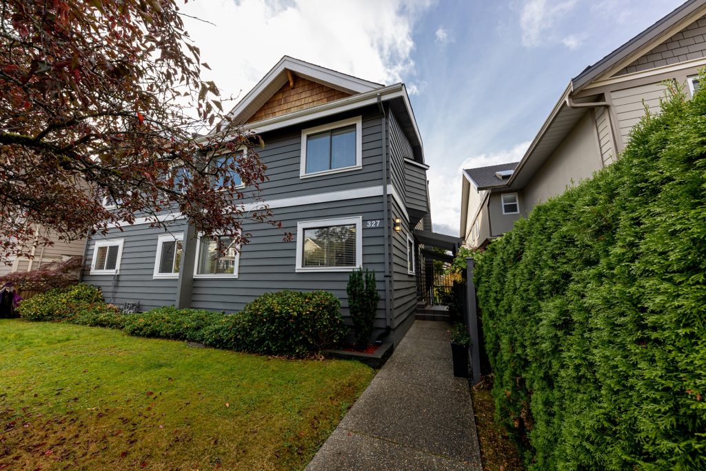327 E 11th Street, North Vancouver