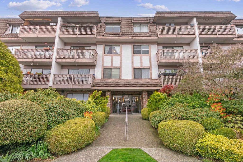 207 236 W 2nd Street, North Vancouver
