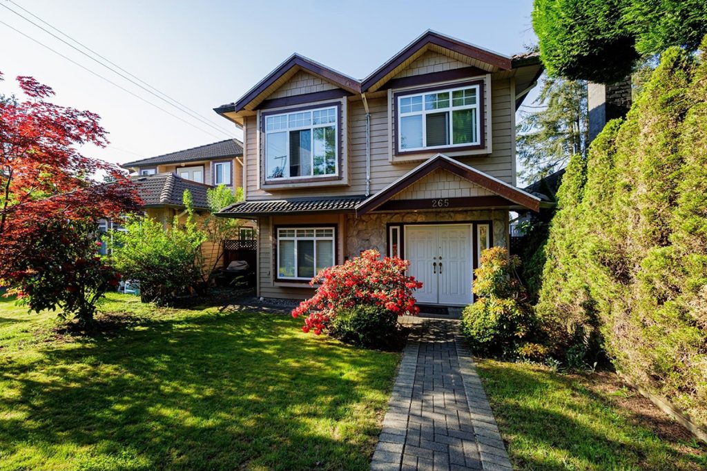 265 E 20th Street, North Vancouver