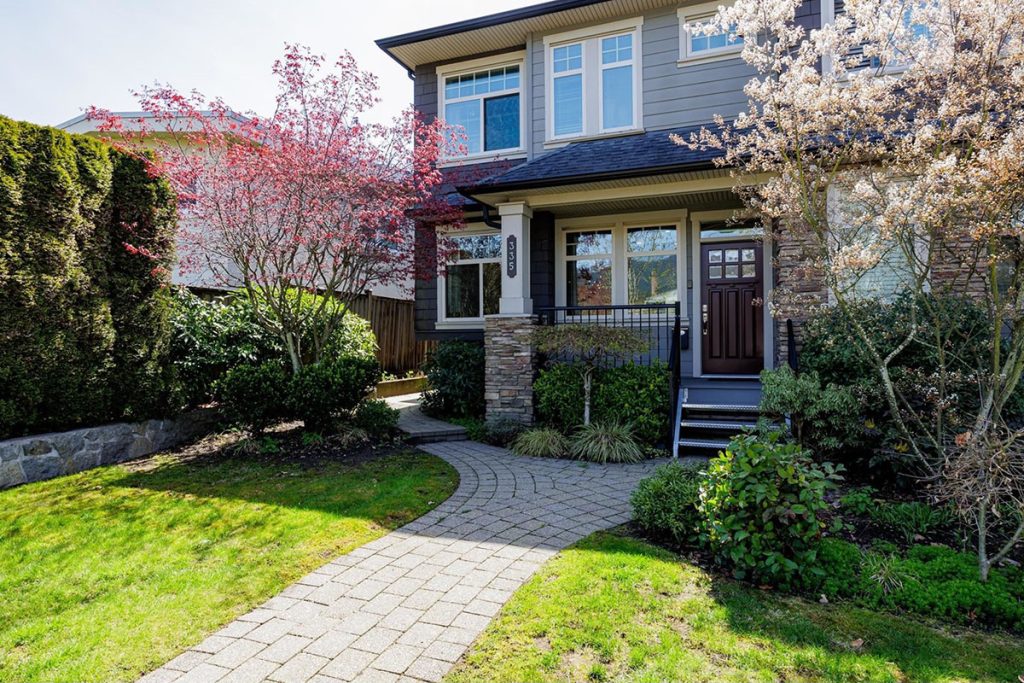 335 E 15TH Street, North Vancouver