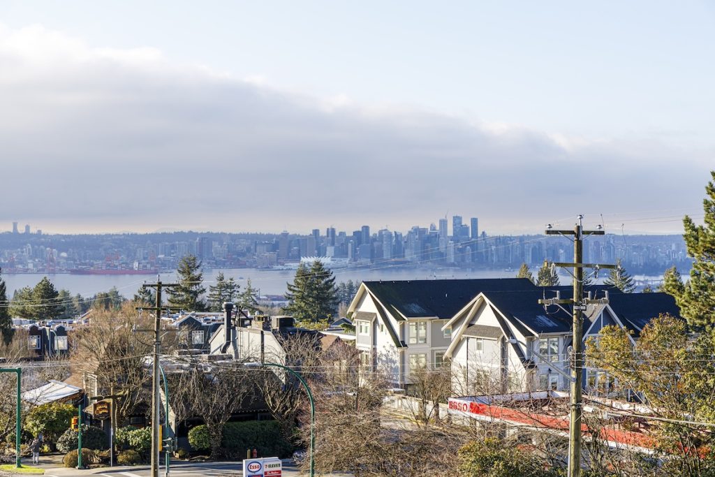 321 3080 LONSDALE AVENUE, North Vancouver