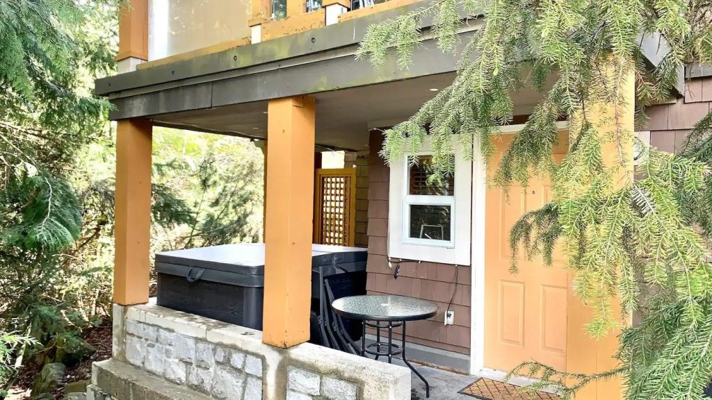 24 4388 NORTHLANDS BOULEVARD, WHISTLER