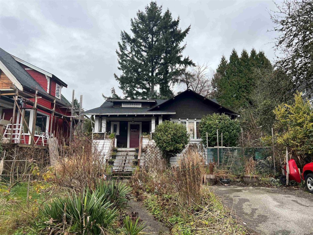 134 W QUEENS ROAD, North Vancouver