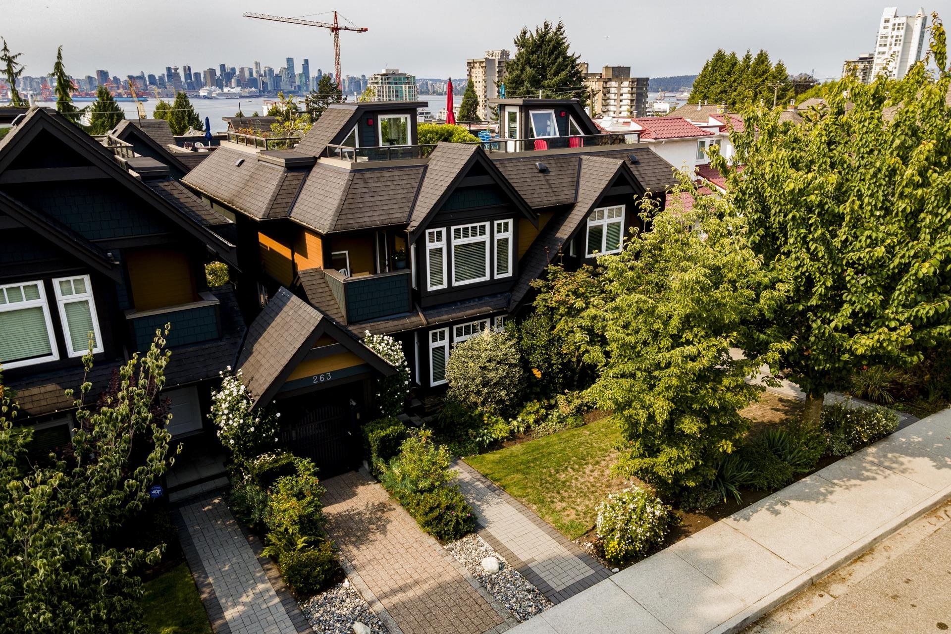 2 263 E 5TH STREET 31