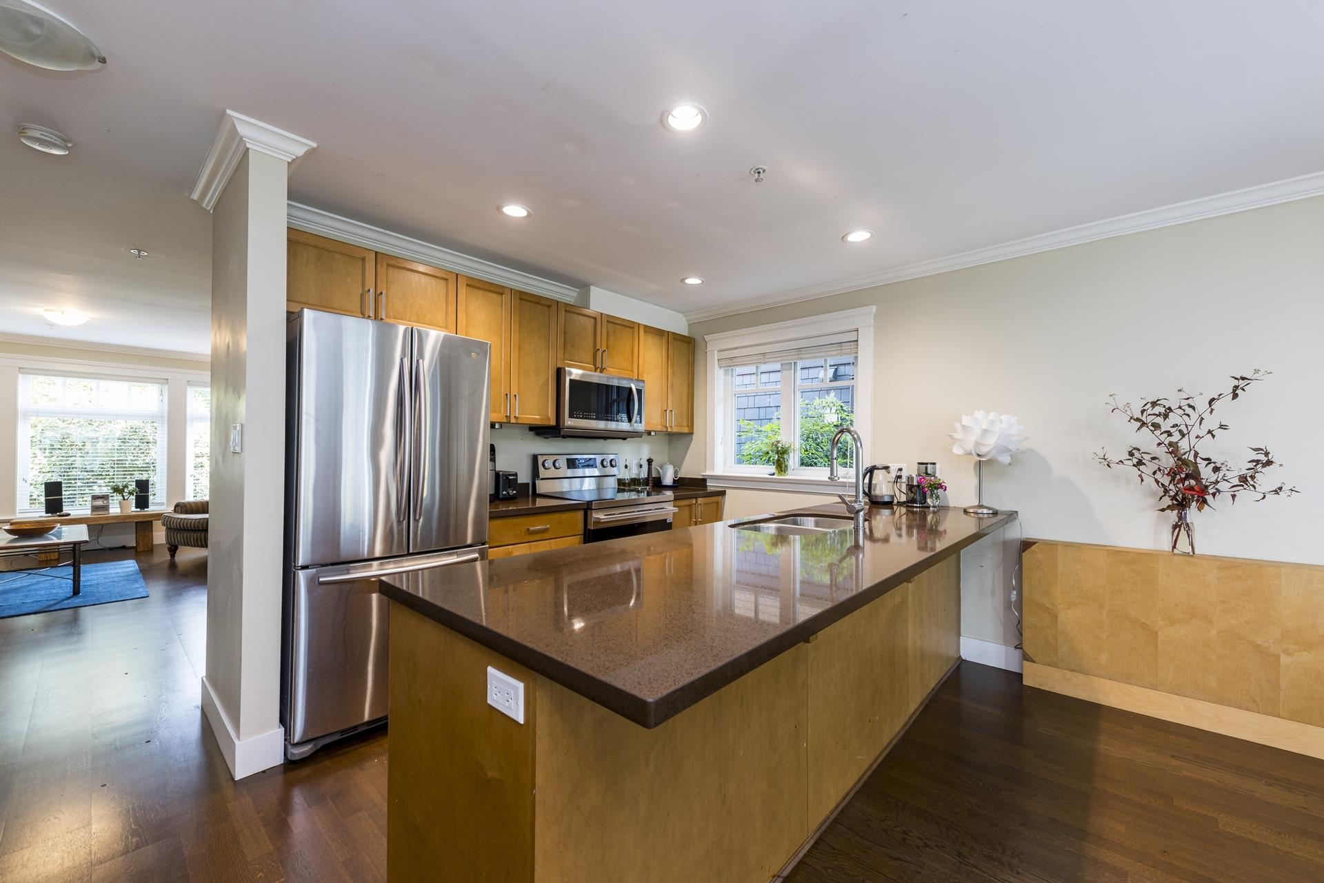 2 263 E 5TH STREET 17